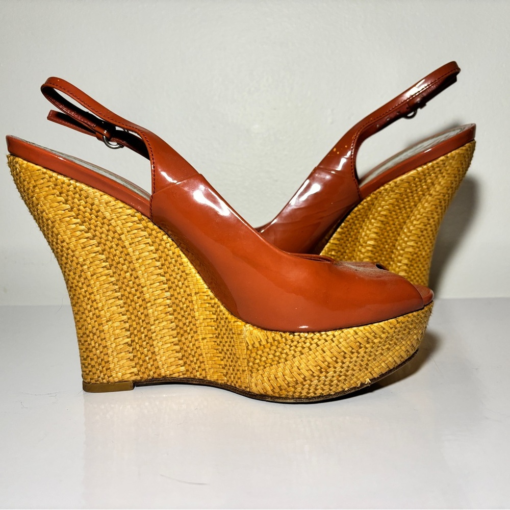 Vintage Gucci Coral Patent Leather Wedges